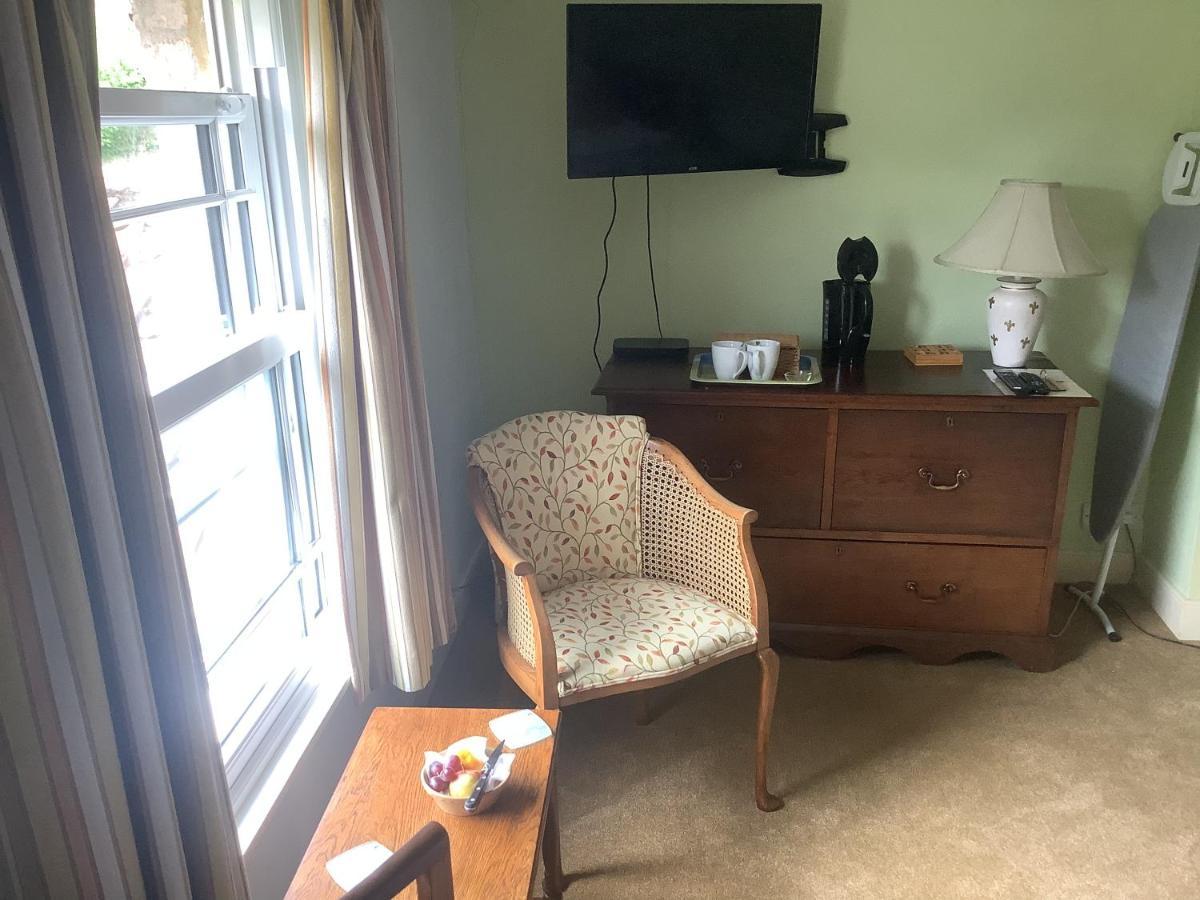 Bwthyn Cudd Bed & Breakfast Westbury  Ngoại thất bức ảnh