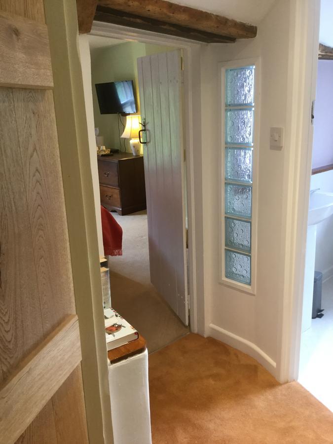 Bwthyn Cudd Bed & Breakfast Westbury  Ngoại thất bức ảnh